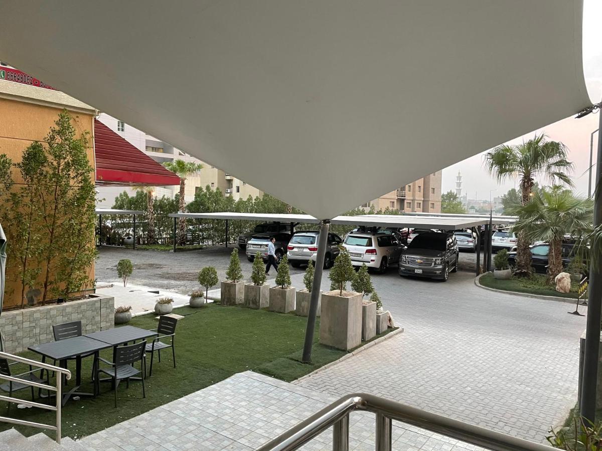 Wahaj Boulevard Hotel Apartmentوهج بوليفارد للشقق الفندقية Kuwejt Zewnętrze zdjęcie