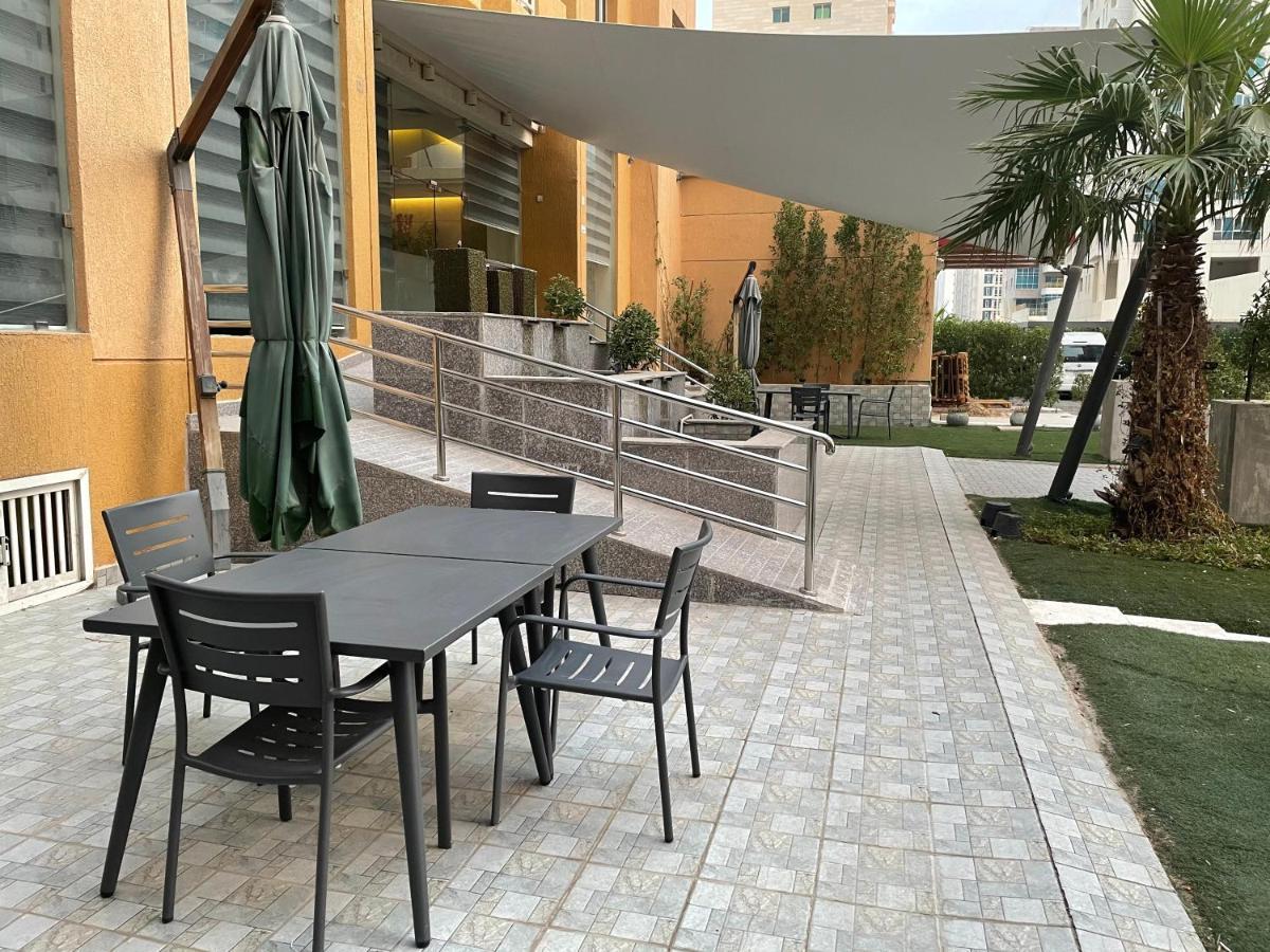 Wahaj Boulevard Hotel Apartmentوهج بوليفارد للشقق الفندقية Kuwejt Zewnętrze zdjęcie